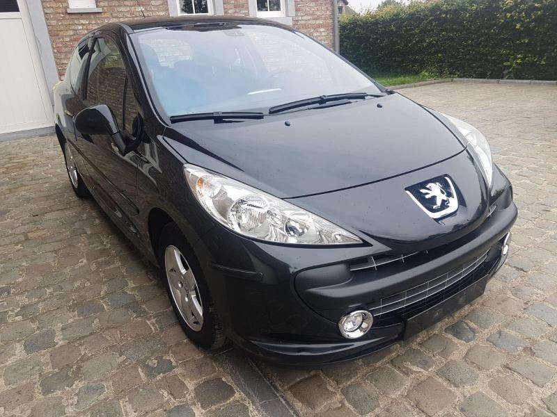 Peugeot 7 Premium Pack 1 4 I 16v Vvt 95 3p Km