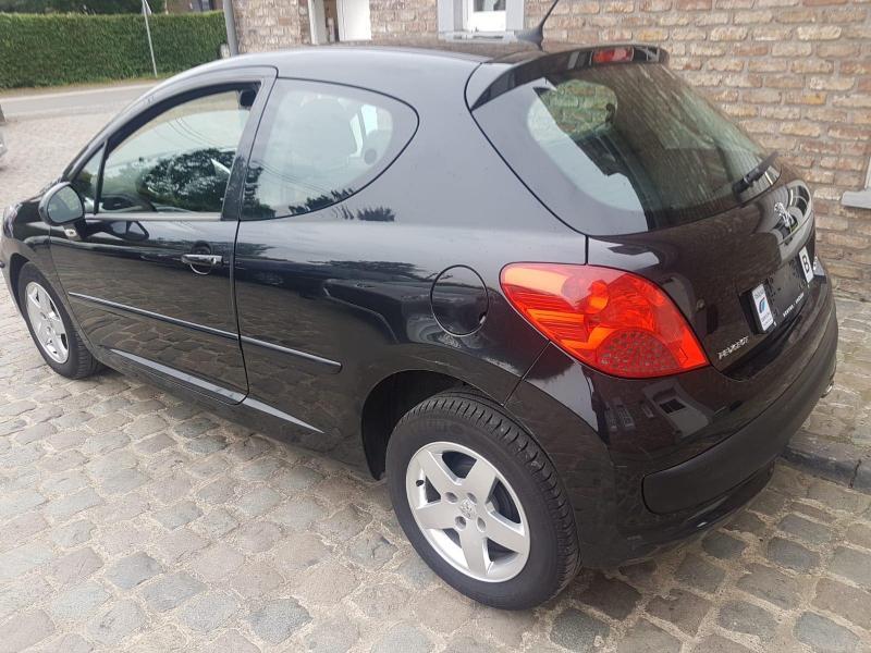 Peugeot 7 Premium Pack 1 4 I 16v Vvt 95 3p Km