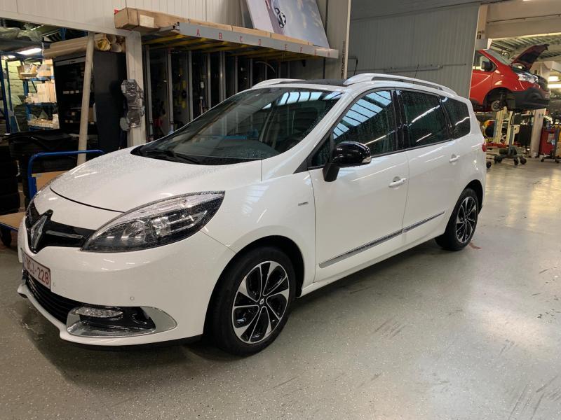 RENAULT Scenic Iii Blanc